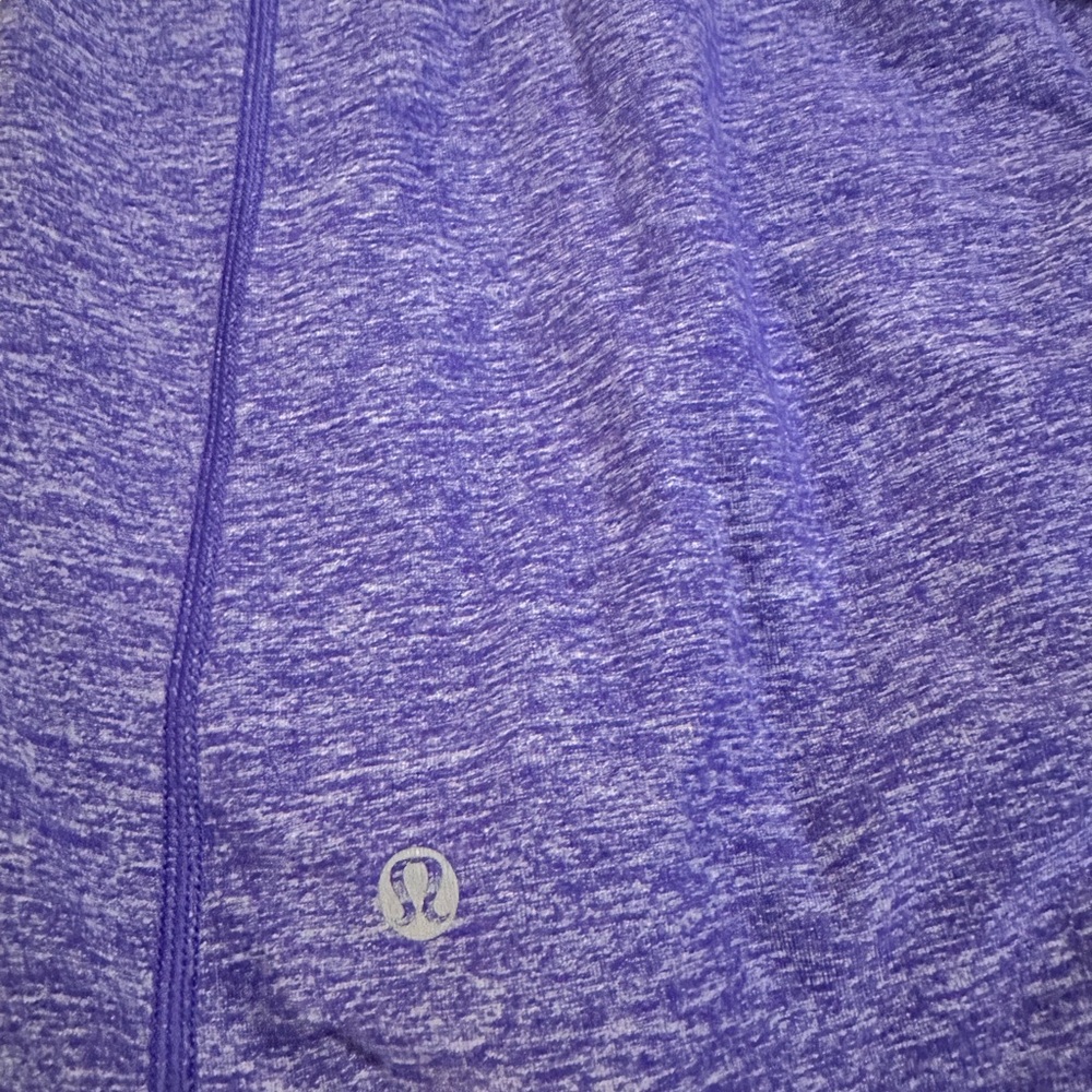 LULULEMON size 4 long sleeve